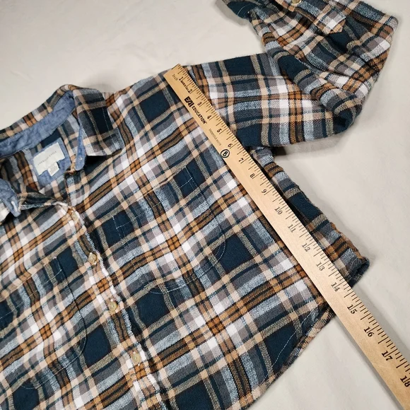 American Eagle Cropped Plaid Flannel Button Down, Long Sleeve, Small - Picture 3 of 8